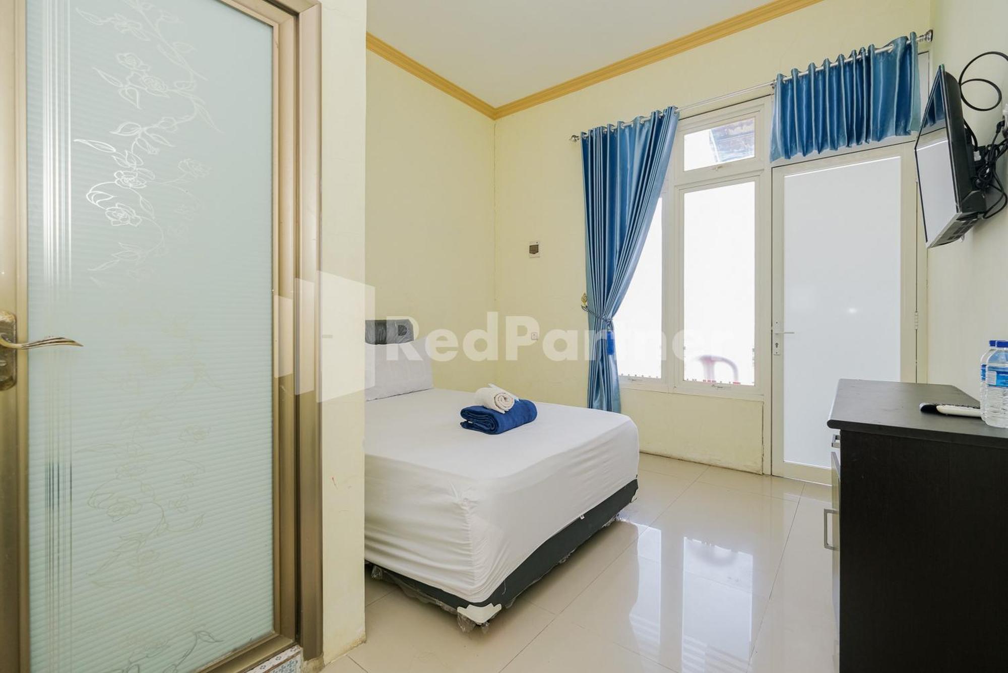 Grand Kencana Guesthouse Syariah Near Wisata Bahari Lamongan Paciran ภายนอก รูปภาพ