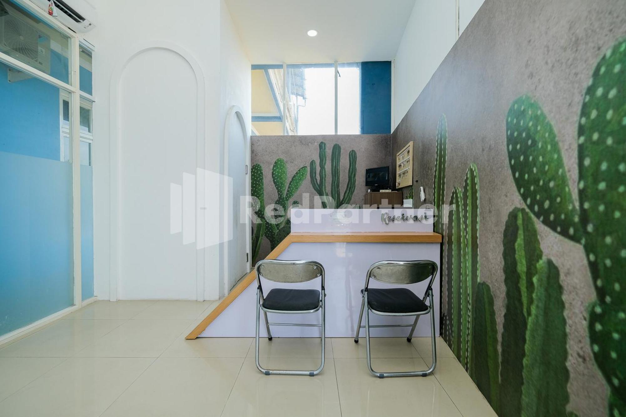 Grand Kencana Guesthouse Syariah Near Wisata Bahari Lamongan Paciran ภายนอก รูปภาพ