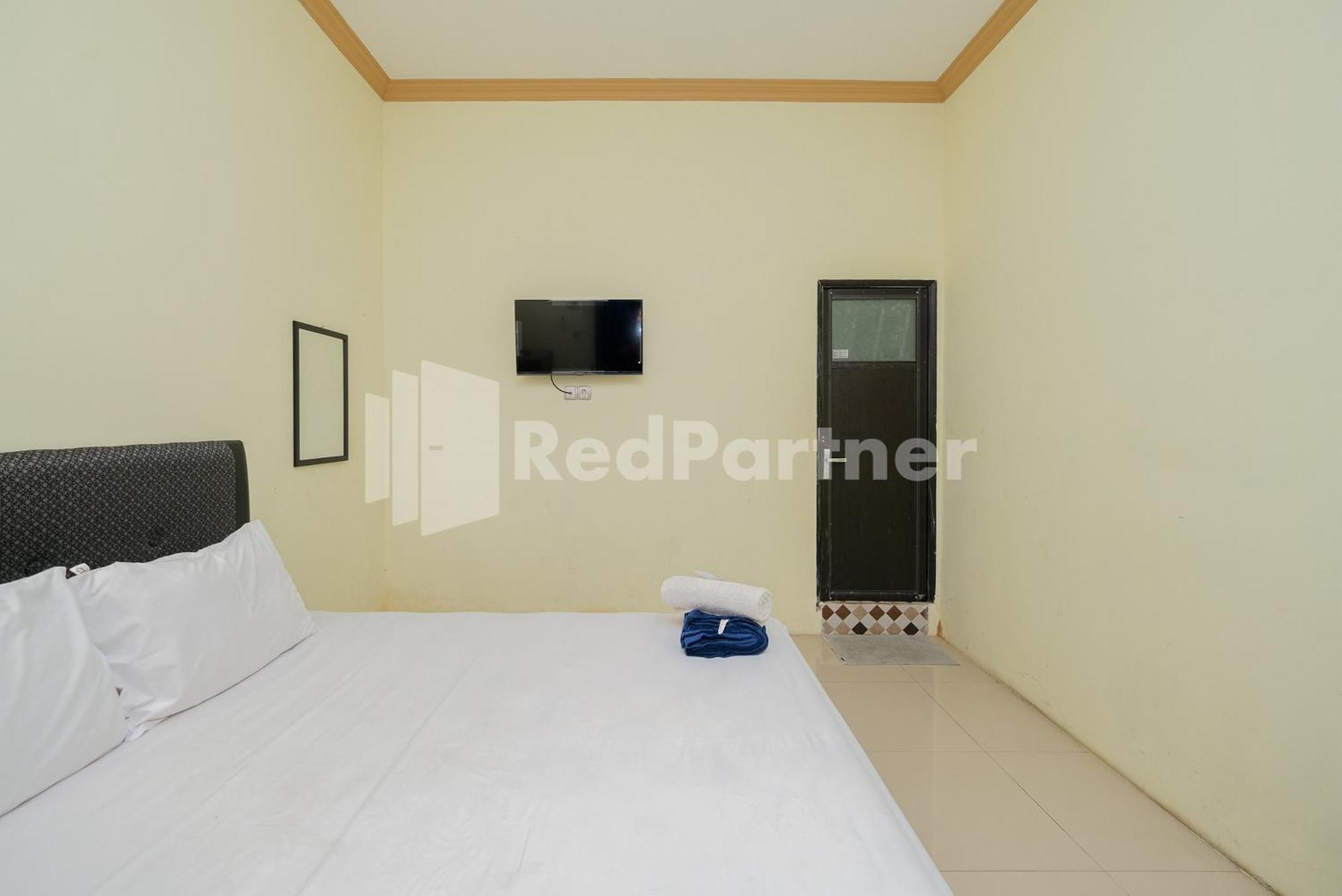 Grand Kencana Guesthouse Syariah Near Wisata Bahari Lamongan Paciran ภายนอก รูปภาพ