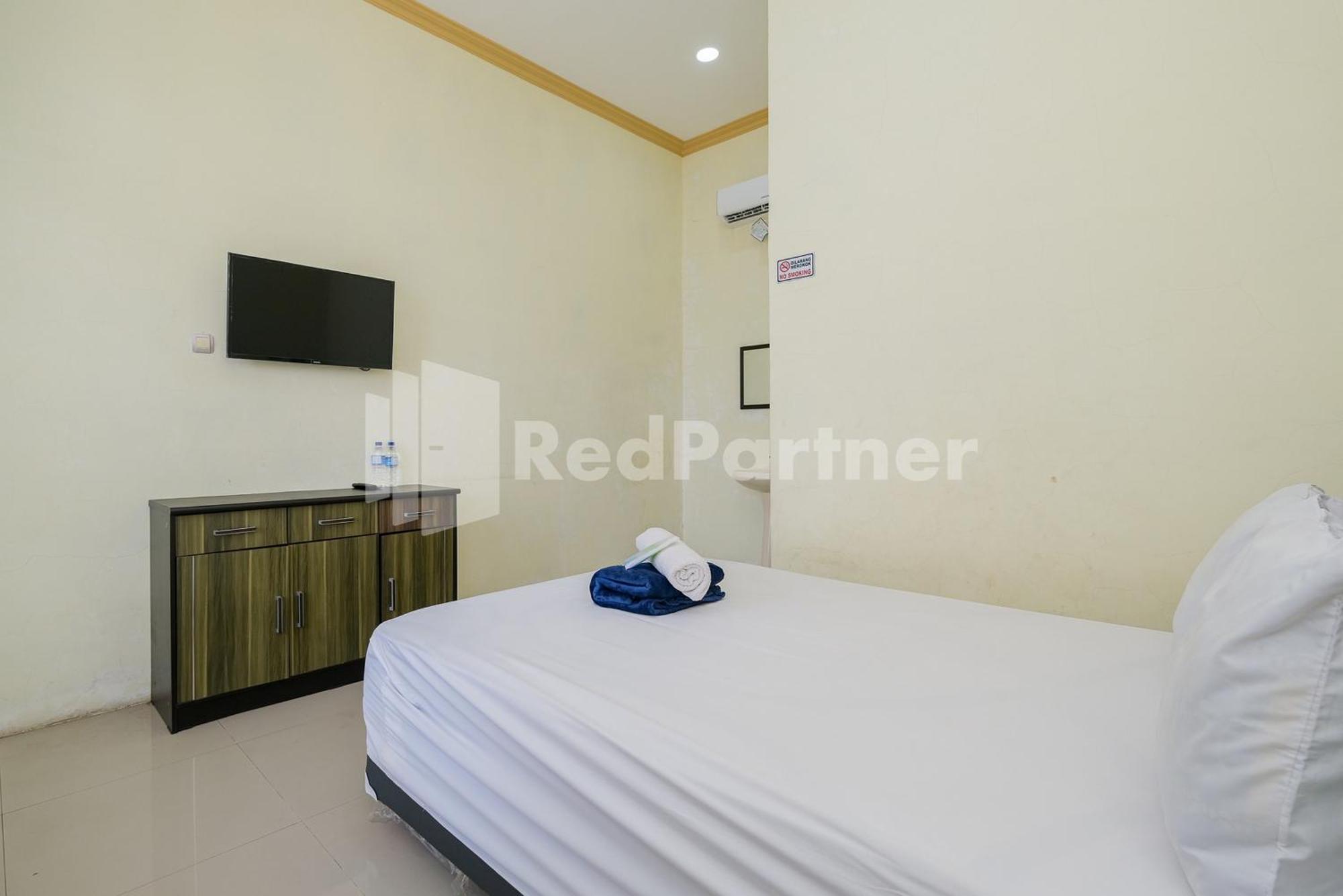 Grand Kencana Guesthouse Syariah Near Wisata Bahari Lamongan Paciran ภายนอก รูปภาพ